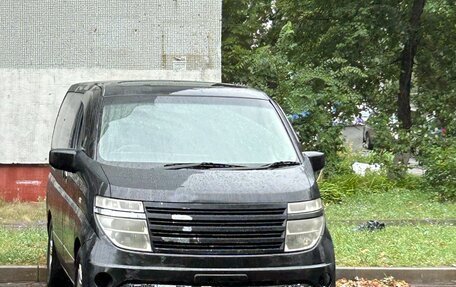 Nissan Elgrand III, 2003 год, 555 000 рублей, 3 фотография