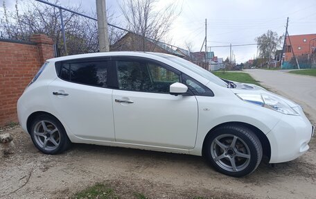 Nissan Leaf I, 2016 год, 609 000 рублей, 2 фотография