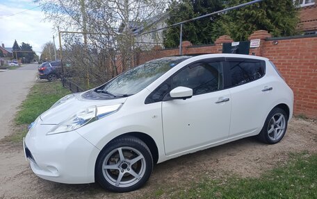Nissan Leaf I, 2016 год, 609 000 рублей, 3 фотография