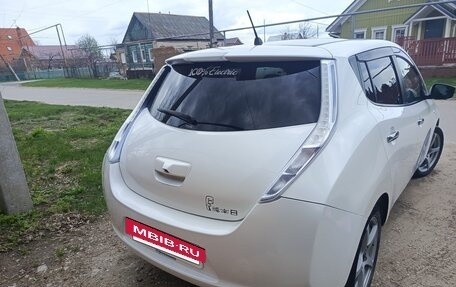 Nissan Leaf I, 2016 год, 609 000 рублей, 8 фотография