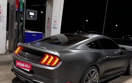 Ford Mustang VI рестайлинг, 2018 год, 2 700 000 рублей, 6 фотография