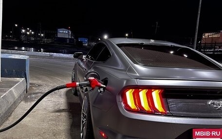 Ford Mustang VI рестайлинг, 2018 год, 2 700 000 рублей, 5 фотография