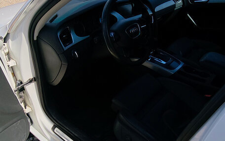 Audi A4, 2011 год, 1 200 000 рублей, 10 фотография