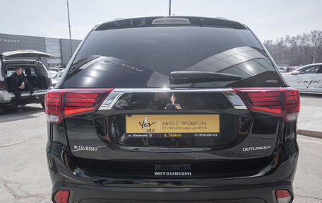 Mitsubishi Outlander III рестайлинг 3, 2015 год, 1 845 000 рублей, 5 фотография