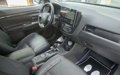 Mitsubishi Outlander III рестайлинг 3, 2015 год, 1 845 000 рублей, 20 фотография