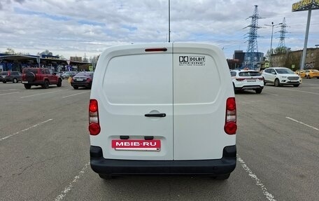 Peugeot Partner II рестайлинг 2, 2011 год, 720 000 рублей, 6 фотография