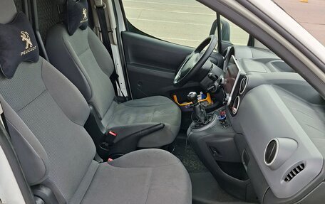 Peugeot Partner II рестайлинг 2, 2011 год, 720 000 рублей, 13 фотография