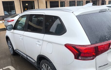 Mitsubishi Outlander III рестайлинг 3, 2021 год, 2 630 000 рублей, 6 фотография