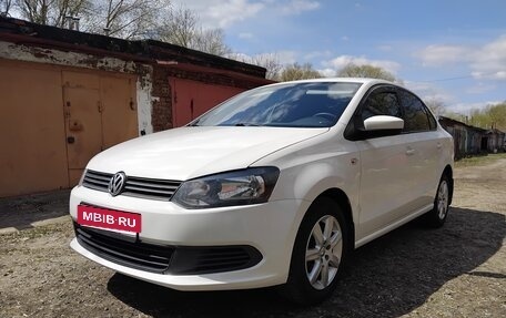 Volkswagen Polo VI (EU Market), 2011 год, 750 000 рублей, 2 фотография
