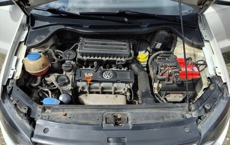 Volkswagen Polo VI (EU Market), 2011 год, 750 000 рублей, 39 фотография