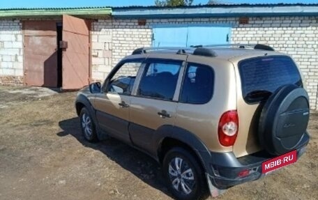 Chevrolet Niva I рестайлинг, 2004 год, 400 000 рублей, 3 фотография