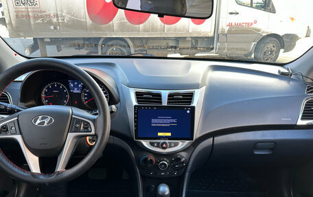 Hyundai Solaris II рестайлинг, 2014 год, 899 000 рублей, 8 фотография