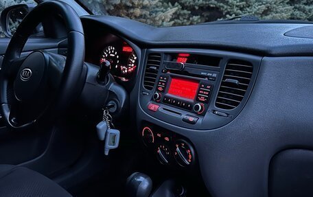 KIA Rio II, 2010 год, 585 000 рублей, 18 фотография