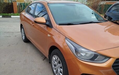 Hyundai Solaris II рестайлинг, 2017 год, 680 000 рублей, 3 фотография