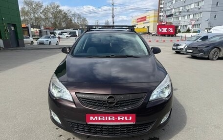 Opel Astra J, 2012 год, 650 000 рублей, 2 фотография