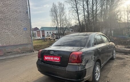 Toyota Avensis III рестайлинг, 2005 год, 650 000 рублей, 3 фотография