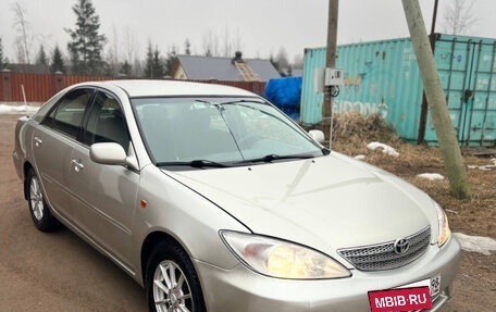 Toyota Camry V40, 2004 год, 550 000 рублей, 2 фотография