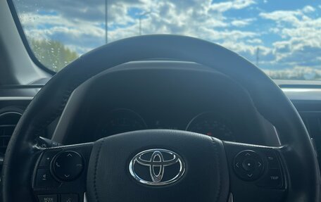 Toyota RAV4, 2017 год, 2 400 000 рублей, 7 фотография