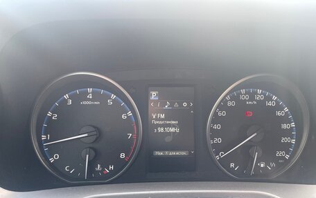 Toyota RAV4, 2017 год, 2 400 000 рублей, 8 фотография
