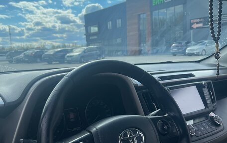 Toyota RAV4, 2017 год, 2 400 000 рублей, 6 фотография