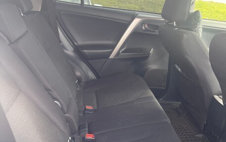 Toyota RAV4, 2017 год, 2 400 000 рублей, 12 фотография