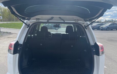 Toyota RAV4, 2017 год, 2 400 000 рублей, 16 фотография