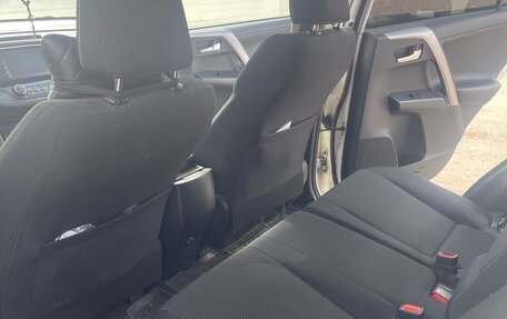 Toyota RAV4, 2017 год, 2 400 000 рублей, 11 фотография