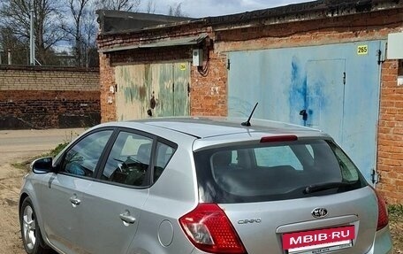 KIA cee'd I рестайлинг, 2010 год, 670 000 рублей, 3 фотография