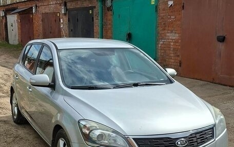 KIA cee'd I рестайлинг, 2010 год, 670 000 рублей, 2 фотография