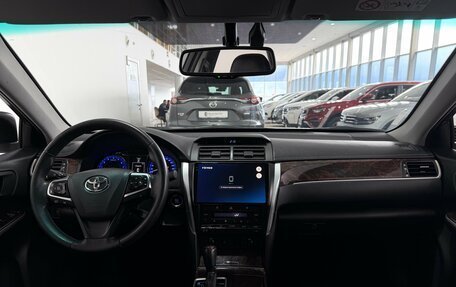 Toyota Camry, 2016 год, 2 200 000 рублей, 9 фотография