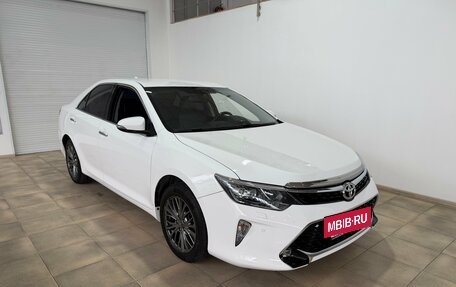 Toyota Camry, 2016 год, 2 200 000 рублей, 2 фотография