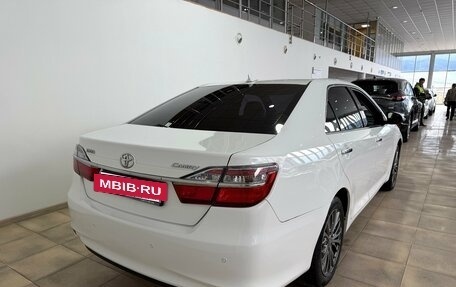 Toyota Camry, 2016 год, 2 200 000 рублей, 4 фотография