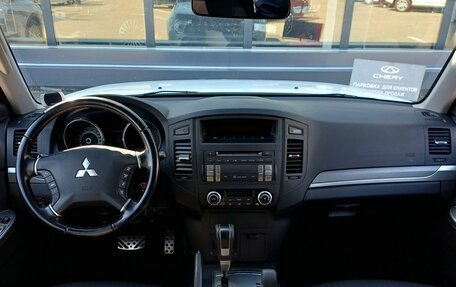Mitsubishi Pajero IV, 2011 год, 2 299 000 рублей, 11 фотография