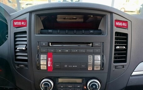 Mitsubishi Pajero IV, 2011 год, 2 299 000 рублей, 14 фотография