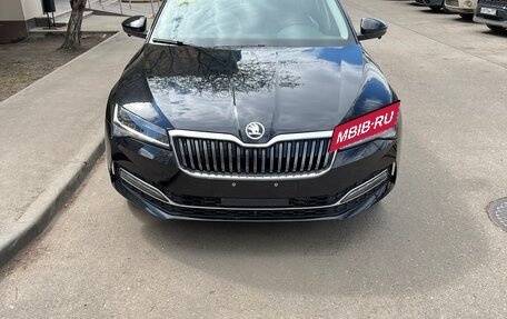 Skoda Superb III рестайлинг, 2025 год, 3 100 000 рублей, 19 фотография