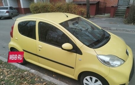 Peugeot 107 I рестайлинг, 2010 год, 390 000 рублей, 4 фотография