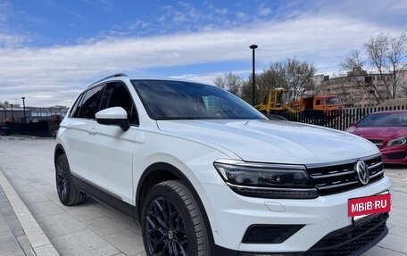 Volkswagen Tiguan II, 2018 год, 3 100 000 рублей, 2 фотография