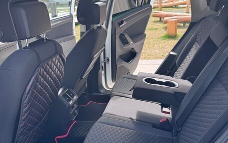 Volkswagen Tiguan II, 2018 год, 3 100 000 рублей, 10 фотография