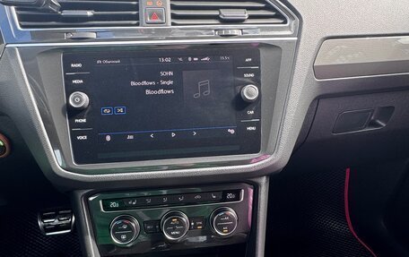 Volkswagen Tiguan II, 2018 год, 3 100 000 рублей, 20 фотография