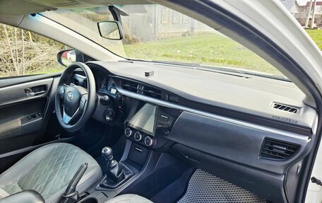 Toyota Corolla, 2013 год, 1 197 000 рублей, 10 фотография