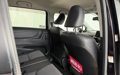 Toyota Sienta II, 2017 год, 1 600 000 рублей, 30 фотография