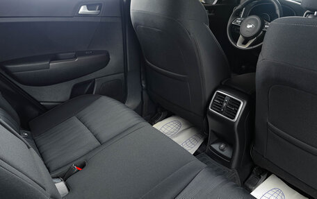 KIA Sportage IV рестайлинг, 2021 год, 2 499 000 рублей, 10 фотография