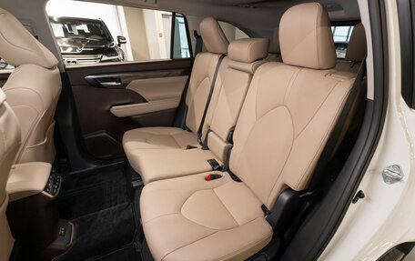 Toyota Highlander, 2026 год, 5 700 000 рублей, 13 фотография