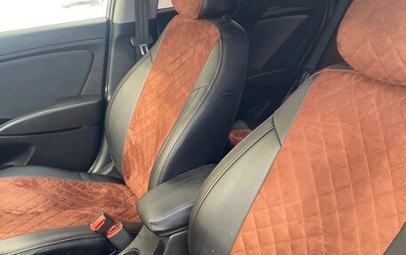 Hyundai Solaris II рестайлинг, 2015 год, 1 170 000 рублей, 11 фотография