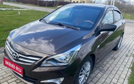 Hyundai Solaris II рестайлинг, 2015 год, 1 170 000 рублей, 1 фотография