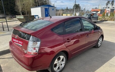 Toyota Prius, 2005 год, 690 000 рублей, 7 фотография