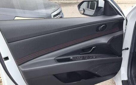 Hyundai Elantra, 2021 год, 2 500 000 рублей, 6 фотография