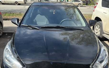 Hyundai Solaris II рестайлинг, 2012 год, 550 000 рублей, 2 фотография