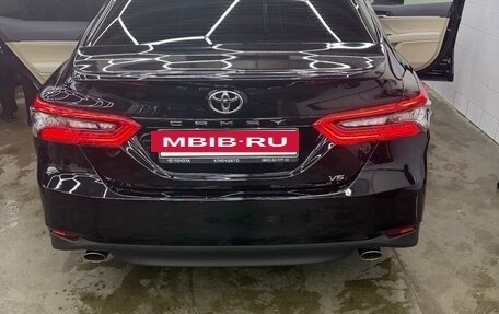 Toyota Camry, 2022 год, 5 800 000 рублей, 2 фотография