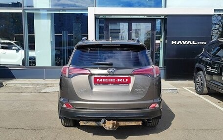 Toyota RAV4, 2017 год, 2 289 000 рублей, 6 фотография